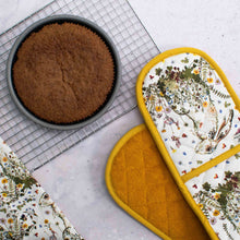Load image into Gallery viewer, Wildflower Hare Double Oven Gloves